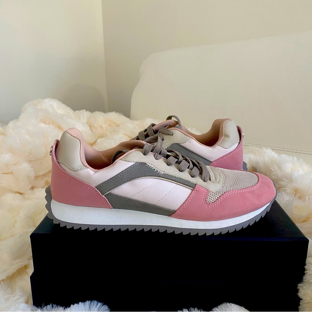 Steve Madden Sneakers
